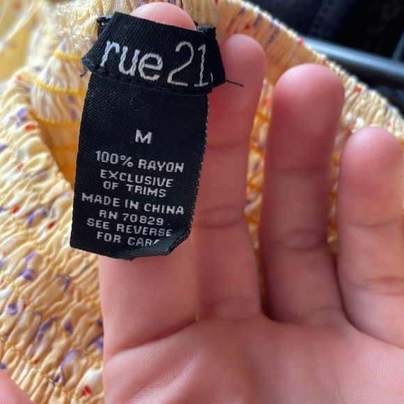 Pastel Yellow Dress - Picture 3 of 3